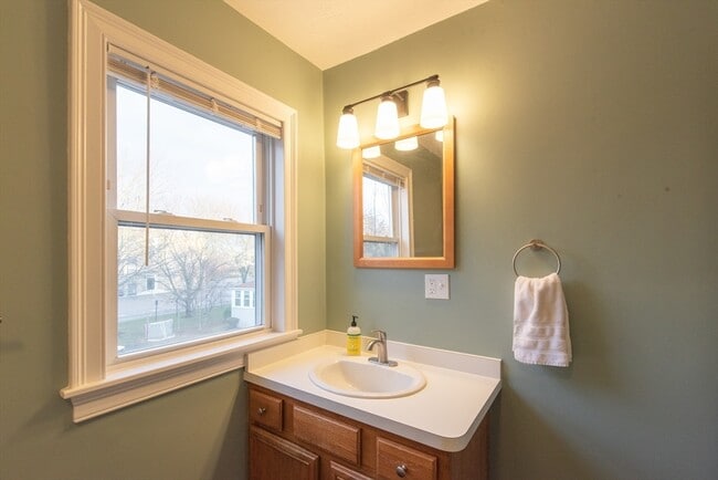 Building Photo - 19 E Hoyle St