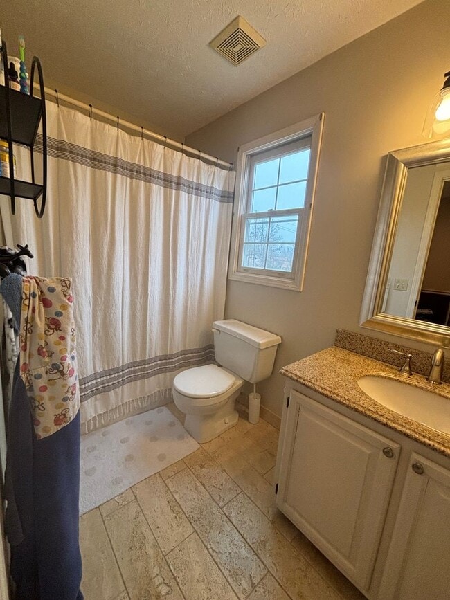 Building Photo - 4 Bed - 5 Bath with In-law Suite - Solon
