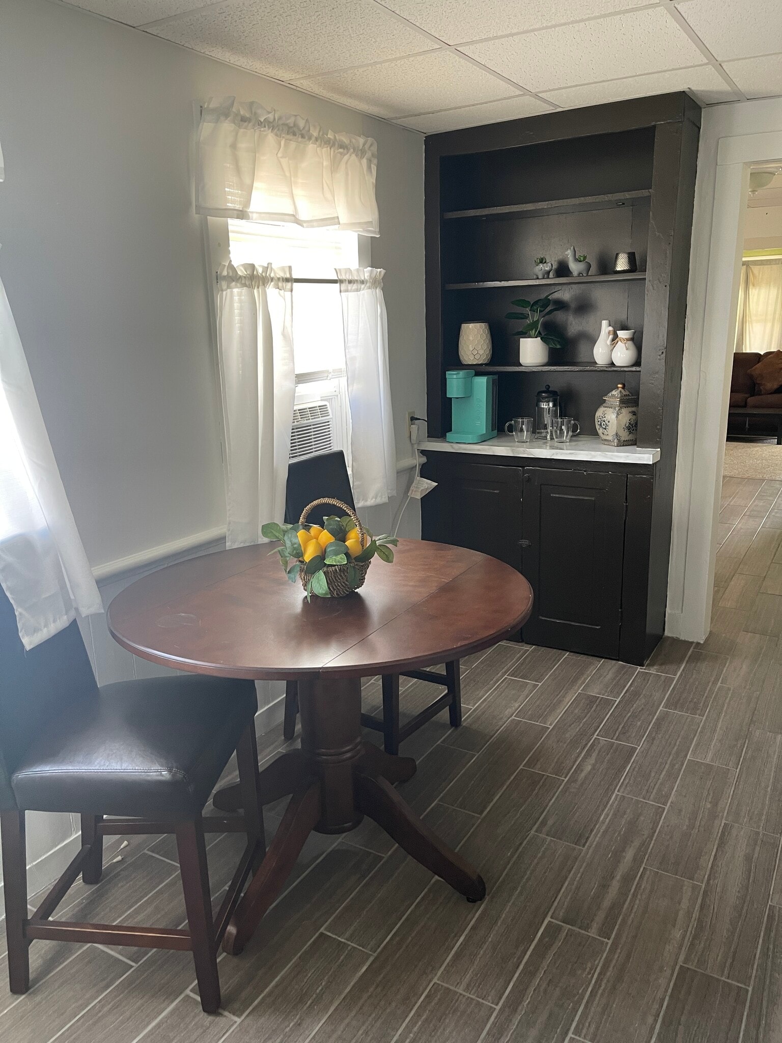 Kitchenette - 938 Vine St