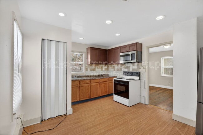 Building Photo - 159 Barto Dr