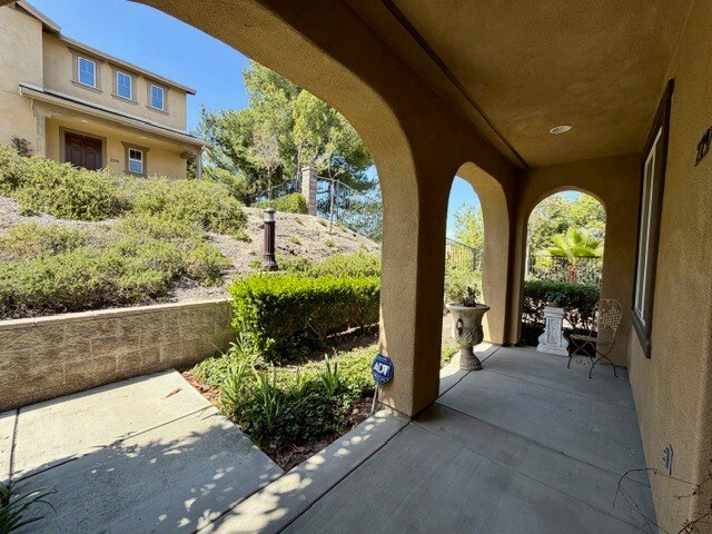 Building Photo - 2297 Treetop Ln