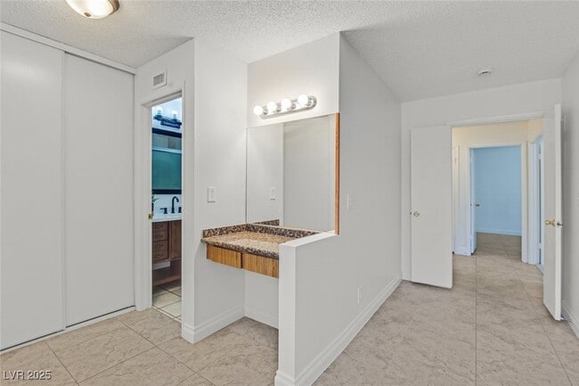 Building Photo - 3125 Belvedere Dr