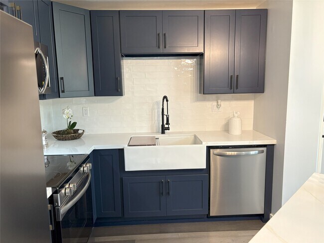 Building Photo - 111 Dunbar Estates Dr