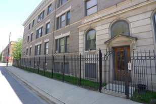 Building Photo - 925 E 61st St