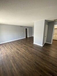 Building Photo - Spacious three bedroom condo