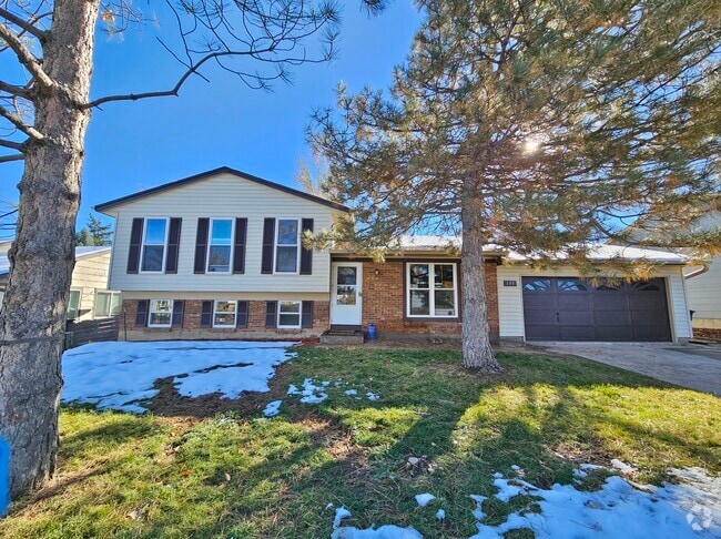 Building Photo - 110 Lucerne Dr