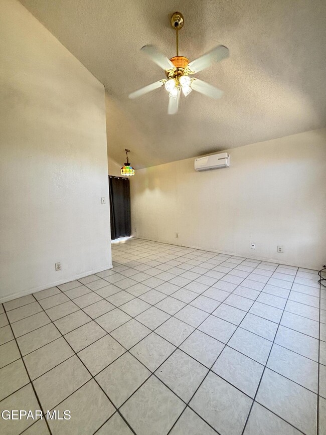 Building Photo - 9128 Lacebark Elm Dr