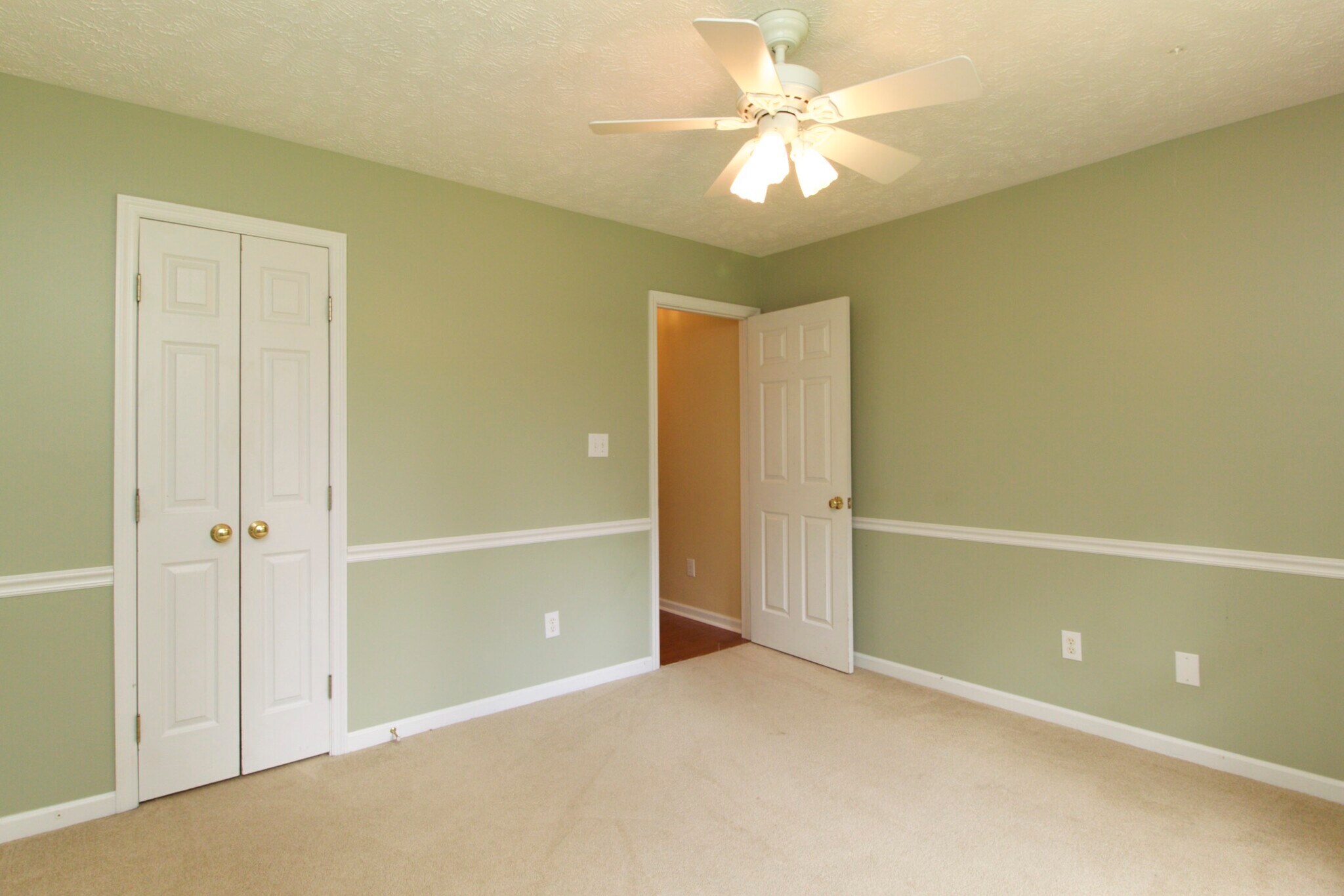 Bedroom - 121 Rothbury Dr