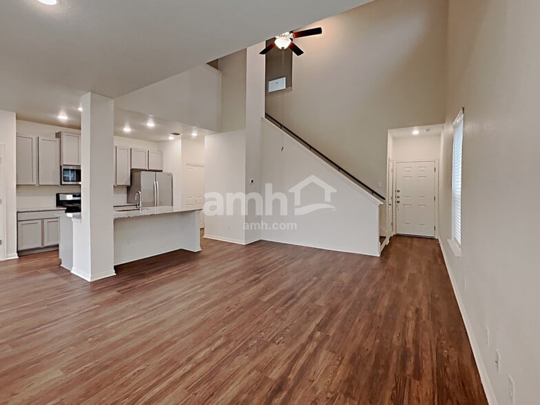 Building Photo - 360 Aspen Waters