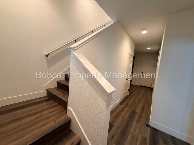 Building Photo - Modern Lock-and-Leave Living in the Heart of Carson City