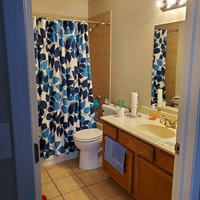 Building Photo - 3423 Ridgeland Ave