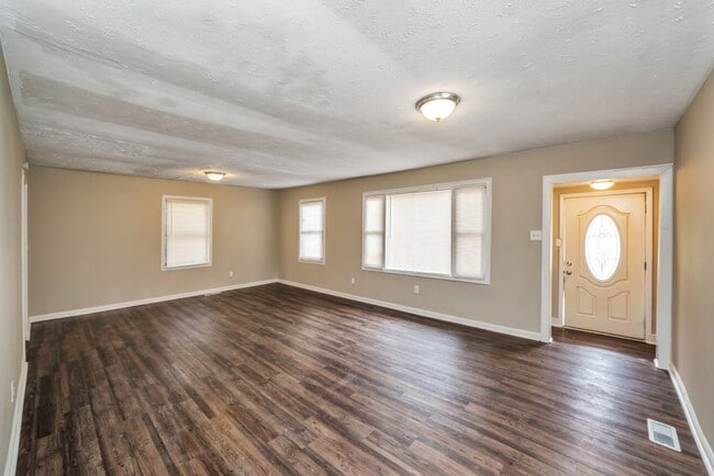 Building Photo - Love Where You Live — Updated 3BR Home in ...