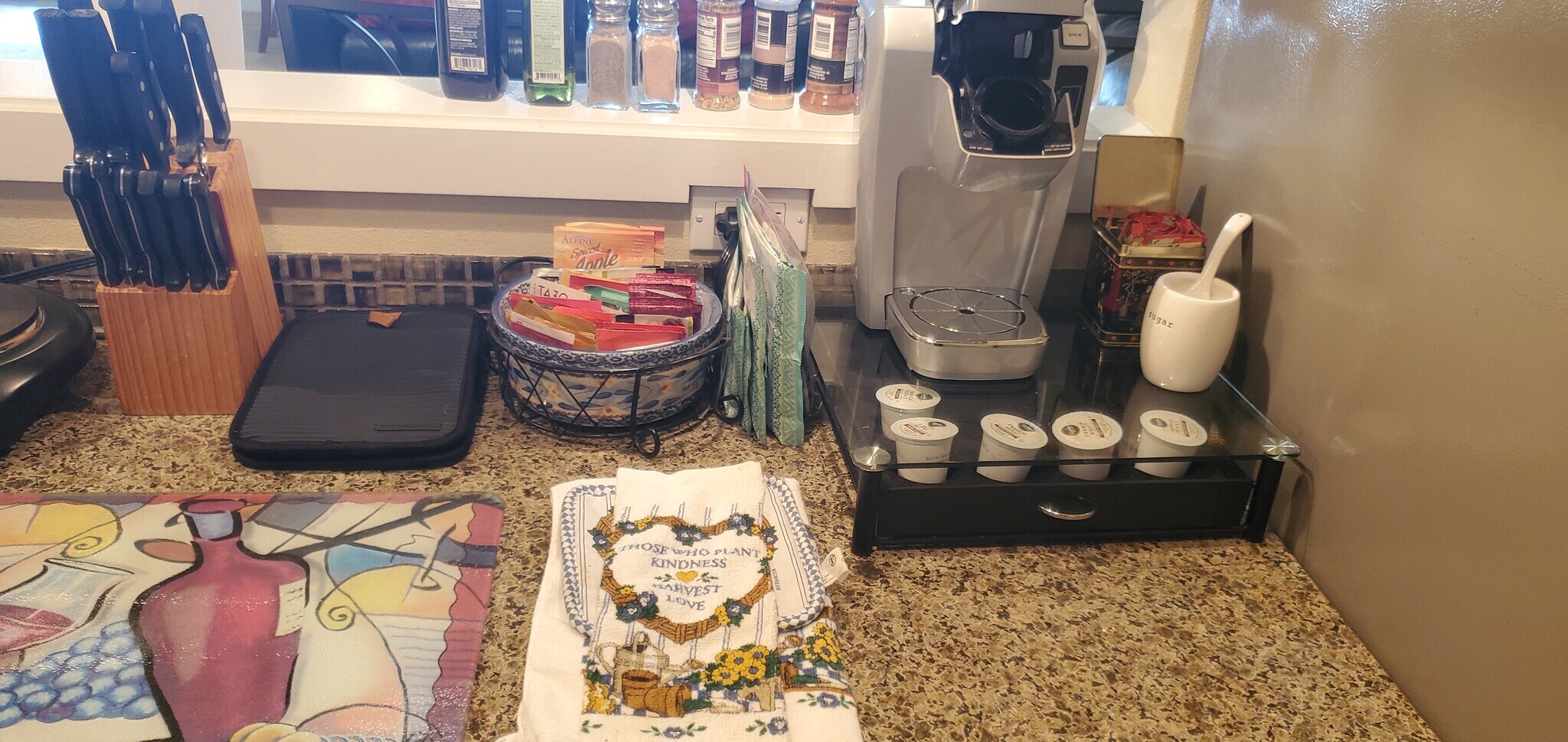 Building Photo - 1611 Vernon Rd