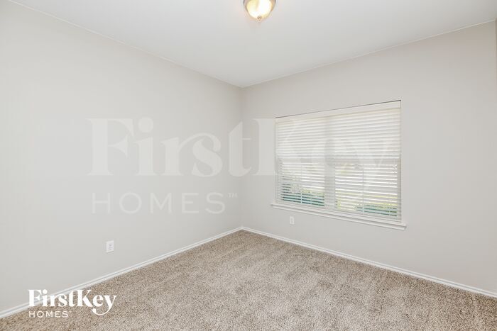 Building Photo - 711 Jennie Marie Cir