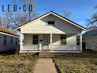 Building Photo - 304 E 8th Ave