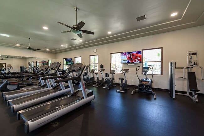 Building Photo - Serenity and Luxury Abound in Eastlake!