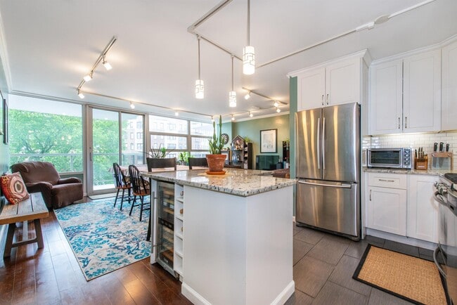 Building Photo - 6050 JFK Blvd E