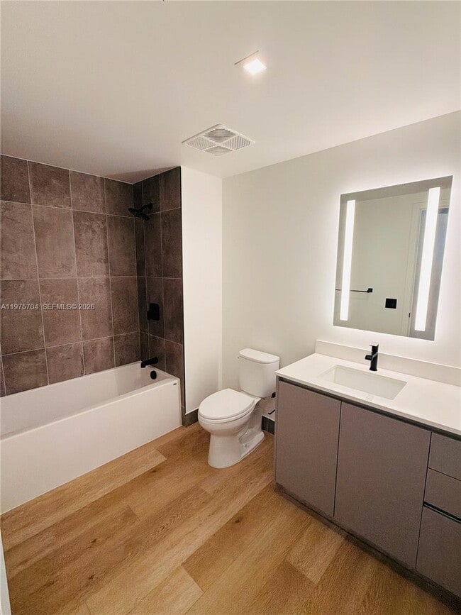 Building Photo - 307 SW 5th St