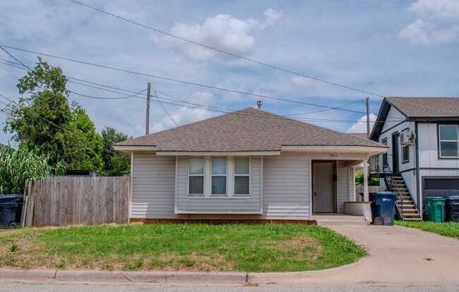 Building Photo - Must See 2-Bedroom Home!!