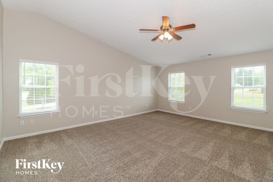 Building Photo - 8335 River Hill Commons Dr