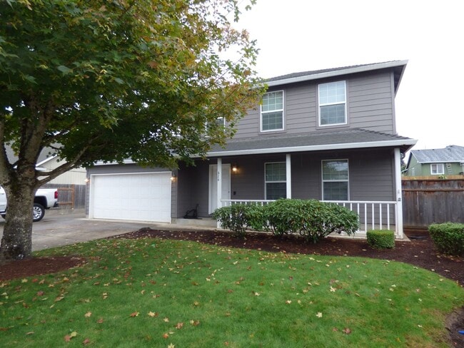Primary Photo - 3 bed 2.5 bath House in Stayton!! Close to...