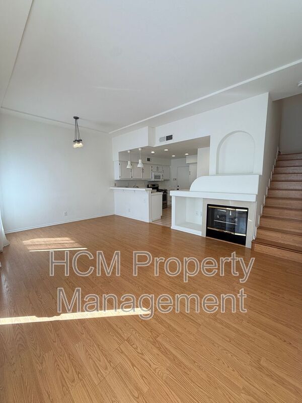 Building Photo - 22 Carlsbad Ln