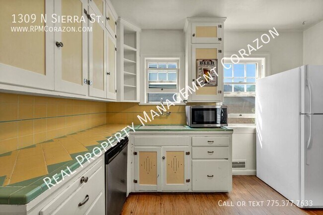 Building Photo - 1309 N Sierra St