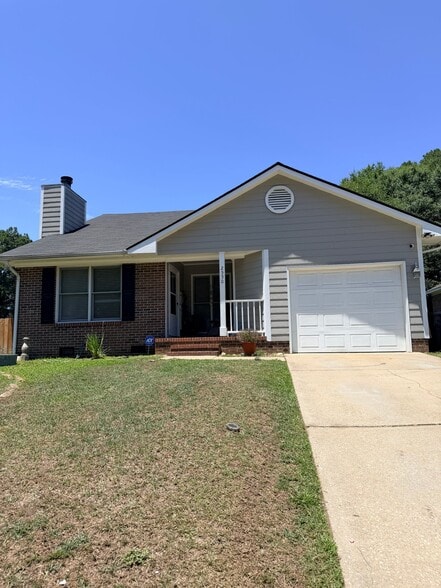 Building Photo - 2550 Silverbell Loop