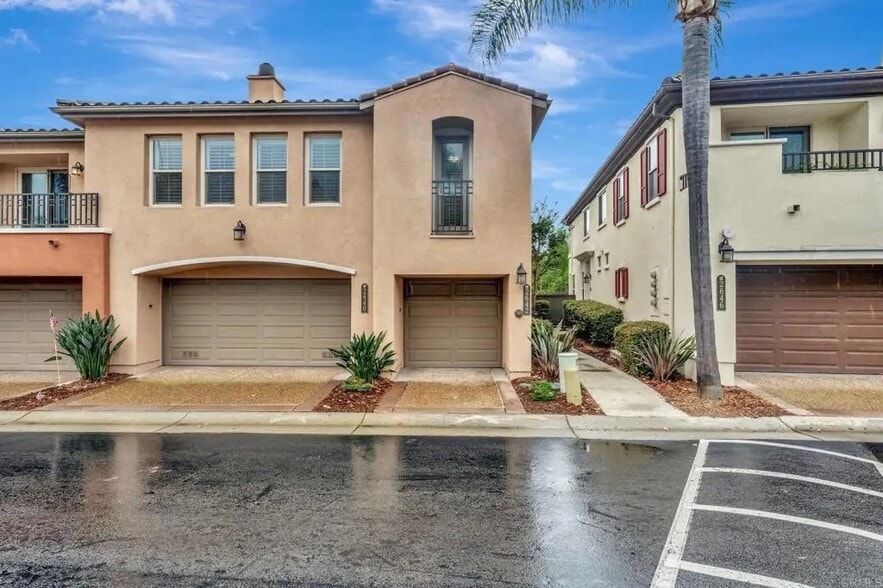 Primary Photo - 2642 Bellezza Dr