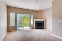 Building Photo - Beautiful Townhome Available in the Progress Ridge Subdivision in Beaverton - $500 MOVE IN SPECIAL!