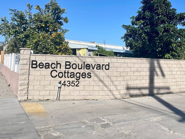 Building Photo - 14352 Beach Blvd