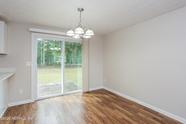 Building Photo - 9572 Spottswood Rd W