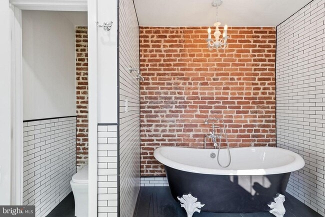 Building Photo - 718 Rhode Island Ave NW