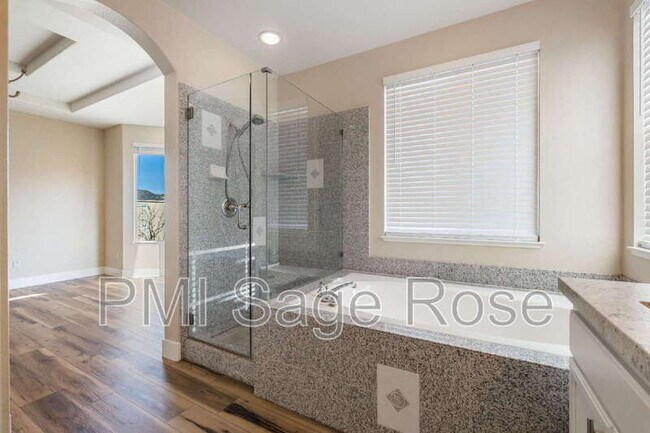 Building Photo - 4276 Talladega Dr