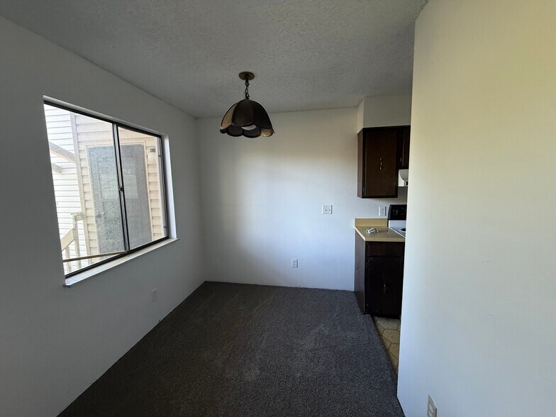 Building Photo - 1705 Heatheridge Rd
