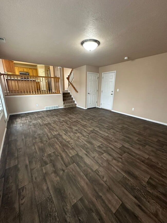 Building Photo - 4 Bed | 2.5 Bath Home in Clinton – Ready for Move-In!