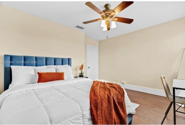 Building Photo - 1333 SW 175th Way