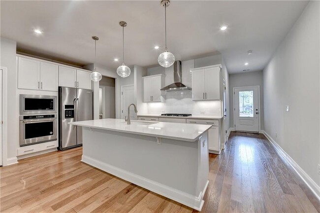 Building Photo - 204 Holsten Ln