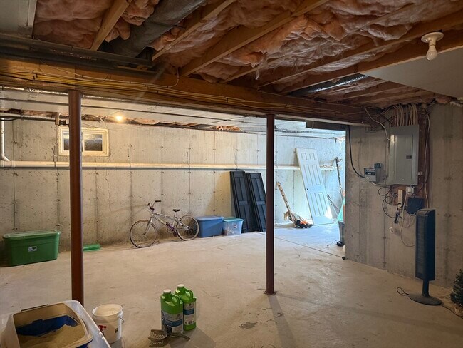 Building Photo - 11 Trout Farm Way