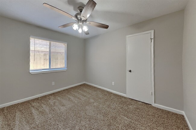 Building Photo - 2314 Pebbledowne Cir