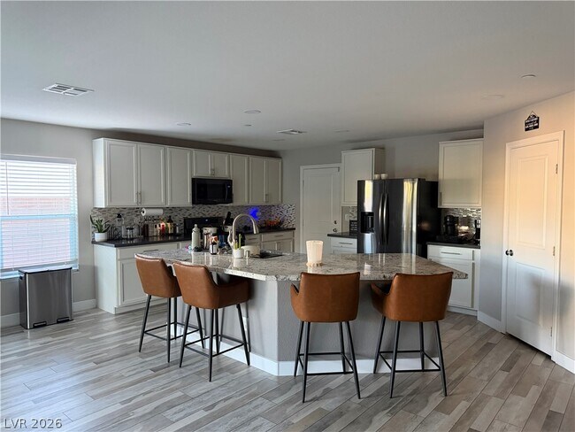 Building Photo - 7758 Meng Ct