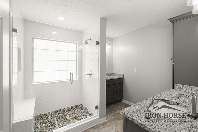 Building Photo - 379 Beech Hollow Trail SW