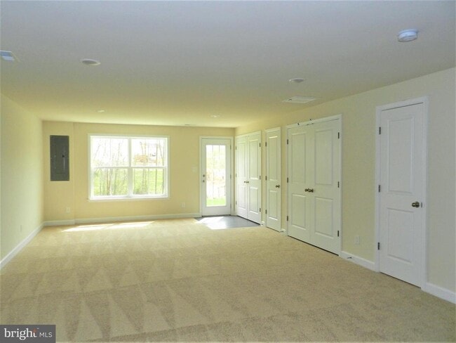 Building Photo - 92 Andrews Pl