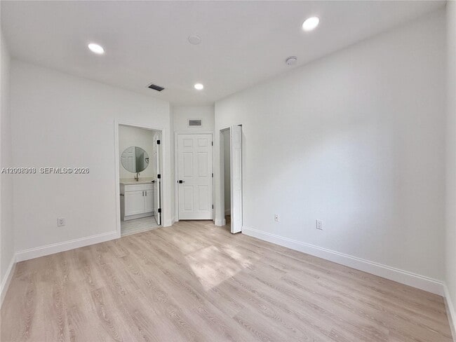 Building Photo - 4412 Woodland Cir
