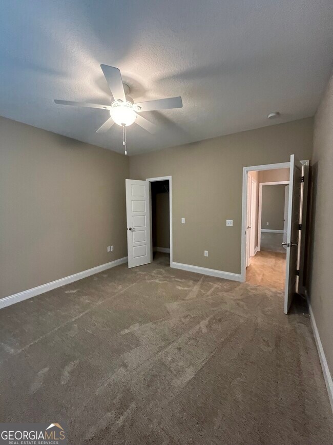 Building Photo - 126 The Villas Wy