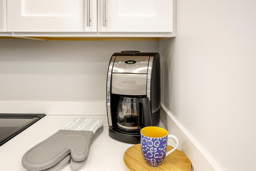 Building Photo - 114 Sunny Oak Trail