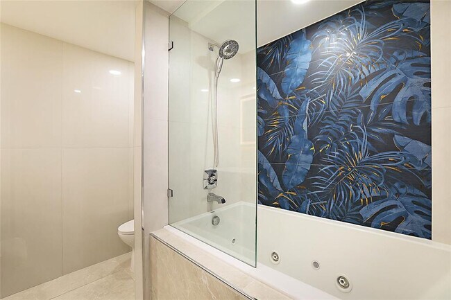 Building Photo - 2800 N Ocean Dr