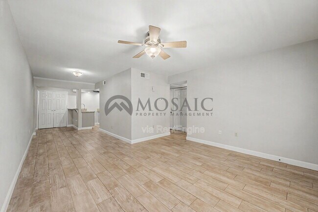 Building Photo - 461 W Holmes Ave