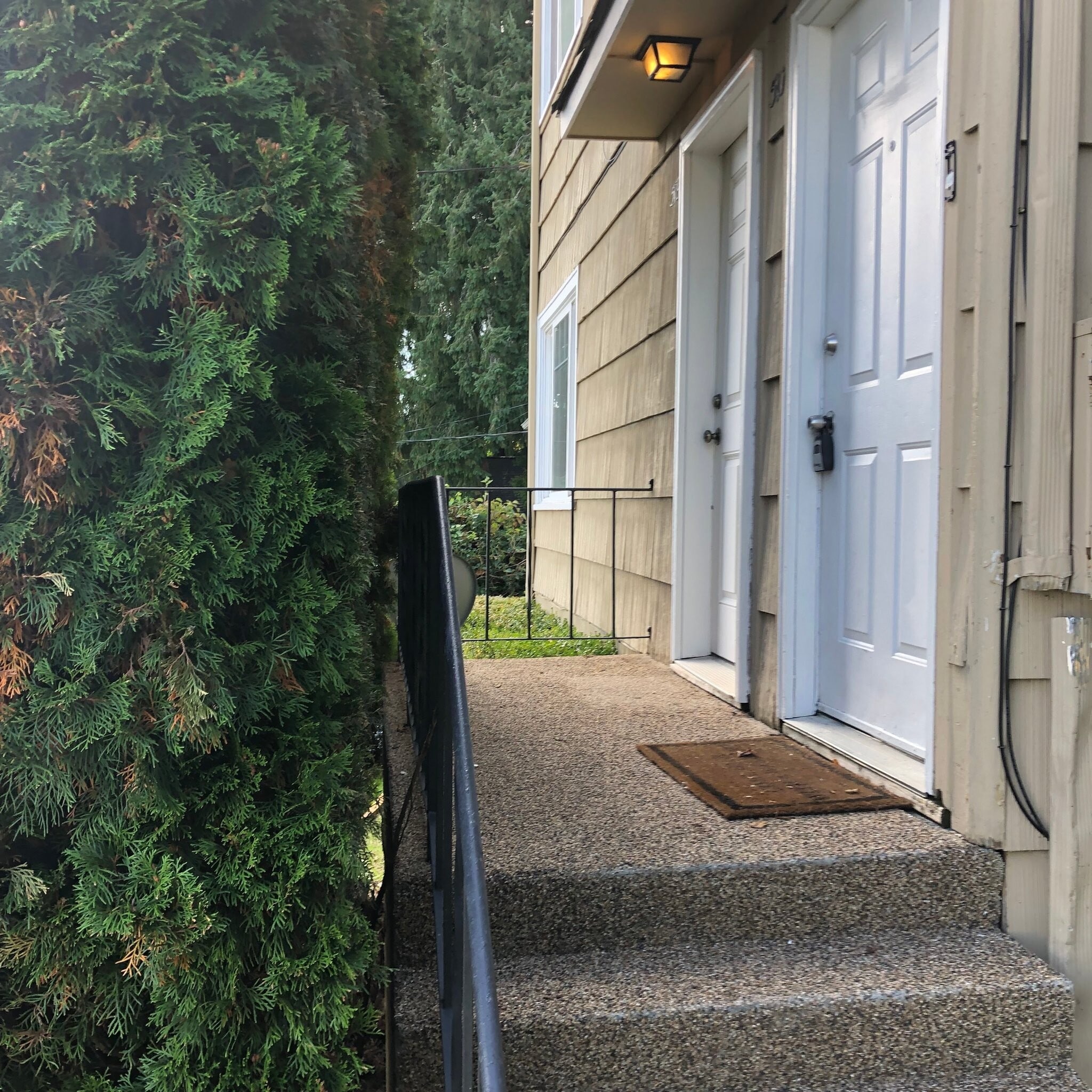 Building Photo - 519 S Summit Ave