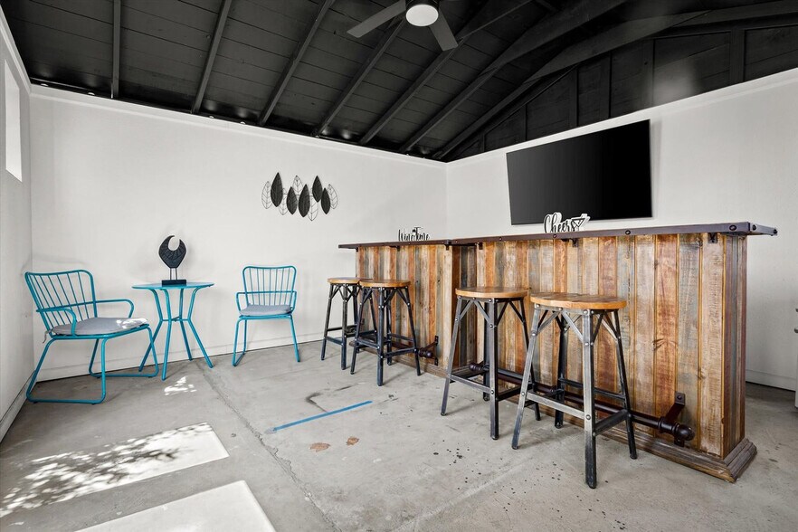 Building Photo - 4920 N 85th St